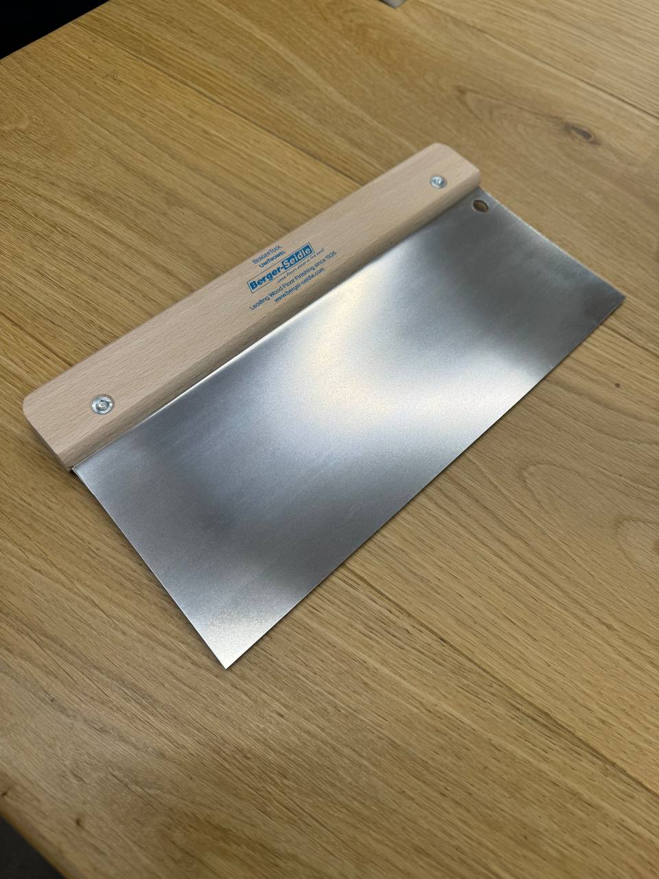 Шпатель BergerTool AquaSeal Spachtel для нанесения лаков, грунтовок и масел 27 см